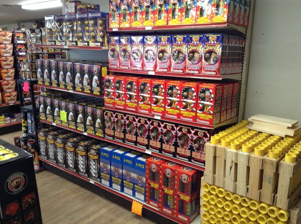 Pyro Dudes Fireworks LLC | 6173 Williamsport Pike, Falling Waters, WV 25419, USA | Phone: (681) 242-3222