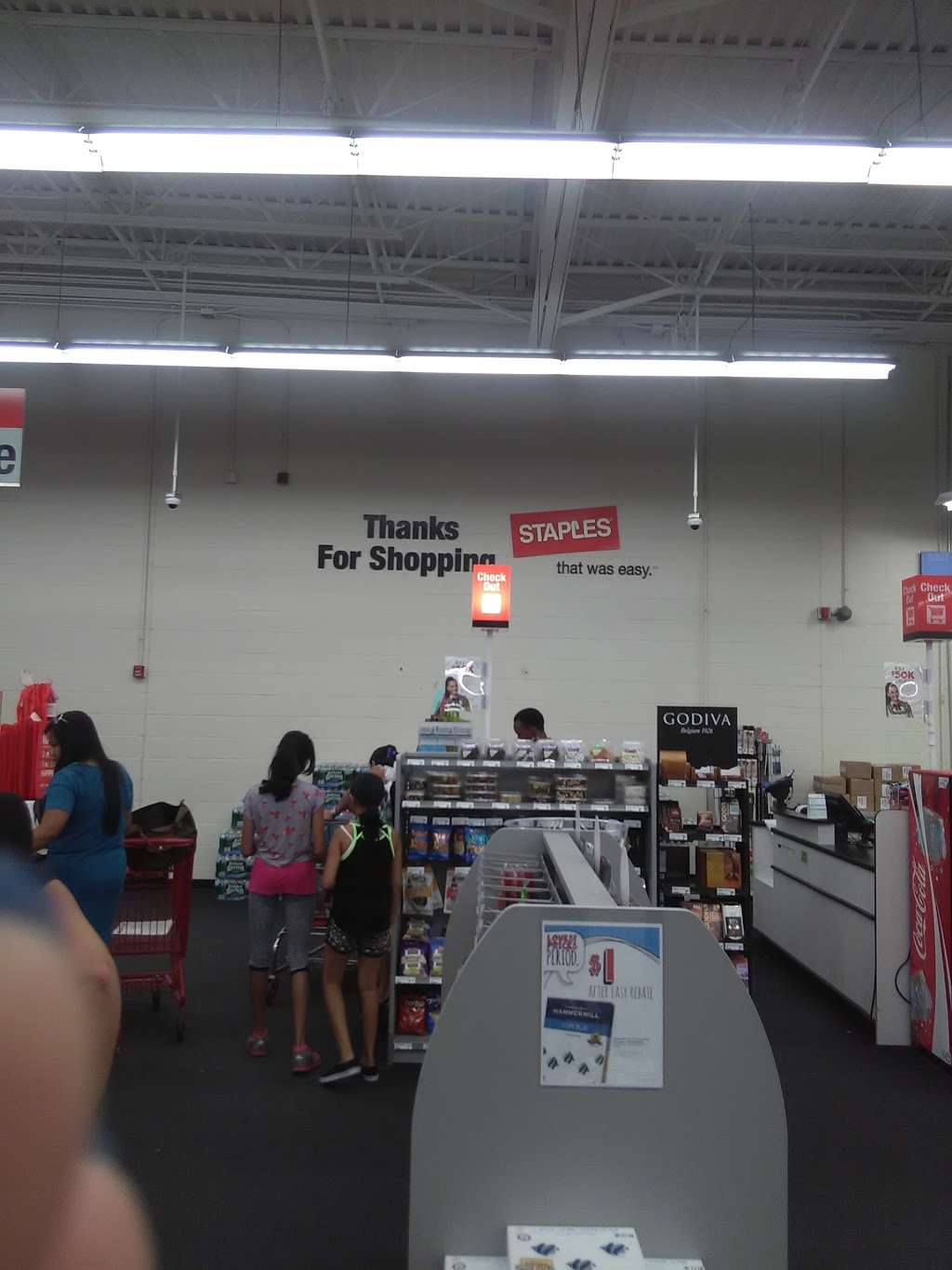 Staples in 550 Marketplace Blvd, Hamilton Township, NJ 08691, USA