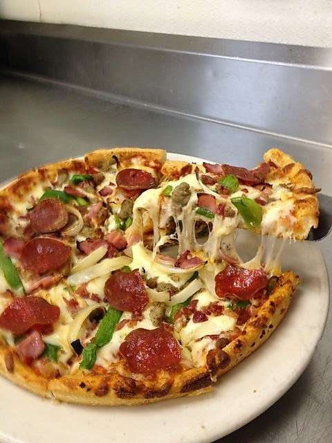 Dinos Italian Pizzeria | 610 Gastonia Hwy, Bessemer City, NC 28016, USA | Phone: (704) 629-3005