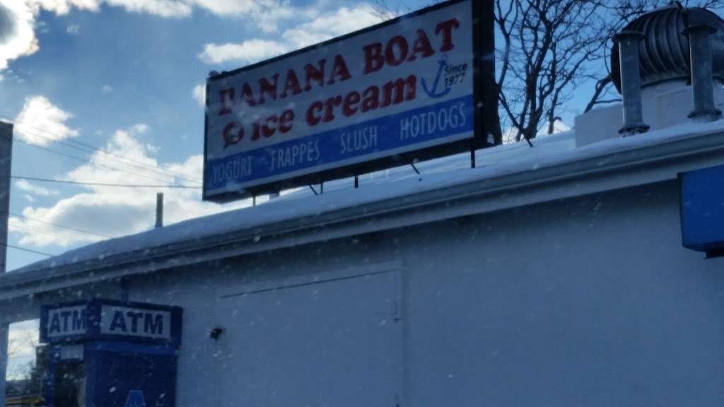 Banana Boat | 700 Beach St, Revere, MA 02151, USA | Phone: (781) 289-4777