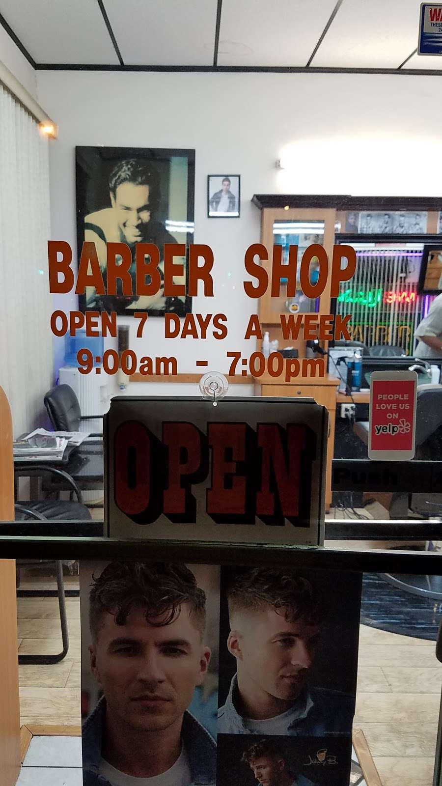 Garoon Barber Shop | 1015 E Chevy Chase Dr, Glendale, CA 91205, USA | Phone: (818) 247-7210