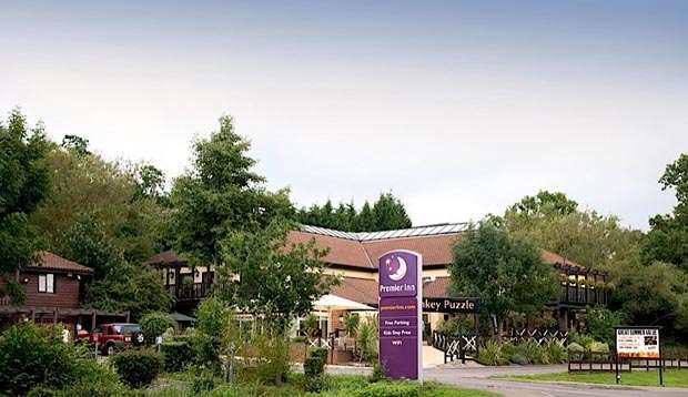 Premier Inn Chessington | Leatherhead Rd, Chessington KT9 2NE, UK | Phone: 0871 527 8228