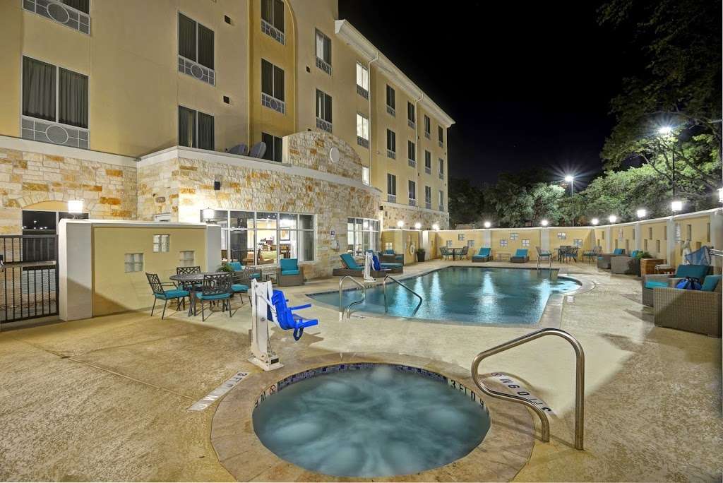 Holiday Inn Express & Suites Houston Northwest-Brookhollow | 4900 Federal Plaza Dr, Houston, TX 77092, USA | Phone: (713) 997-8101