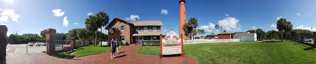 Gazebo & picnic area - Davies Light House Park | Ponce Inlet, FL 32127, USA