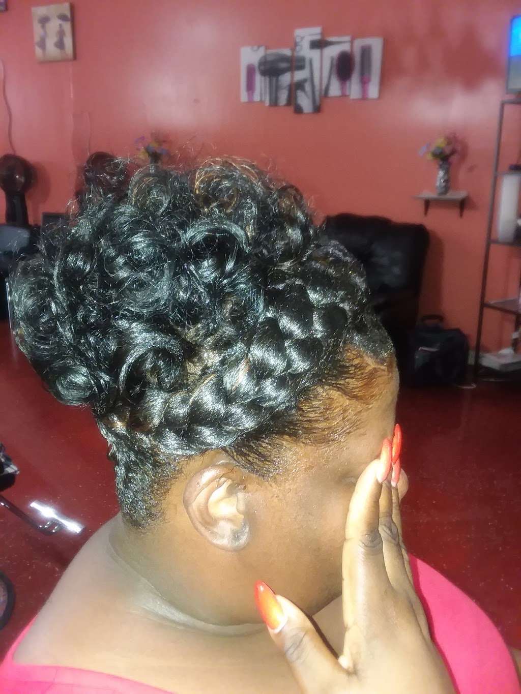 KunTajus Hair Nails and Barber Lounge | 4045, 2428 Freedom Dr, Charlotte, NC 28208 | Phone: (704) 506-7371