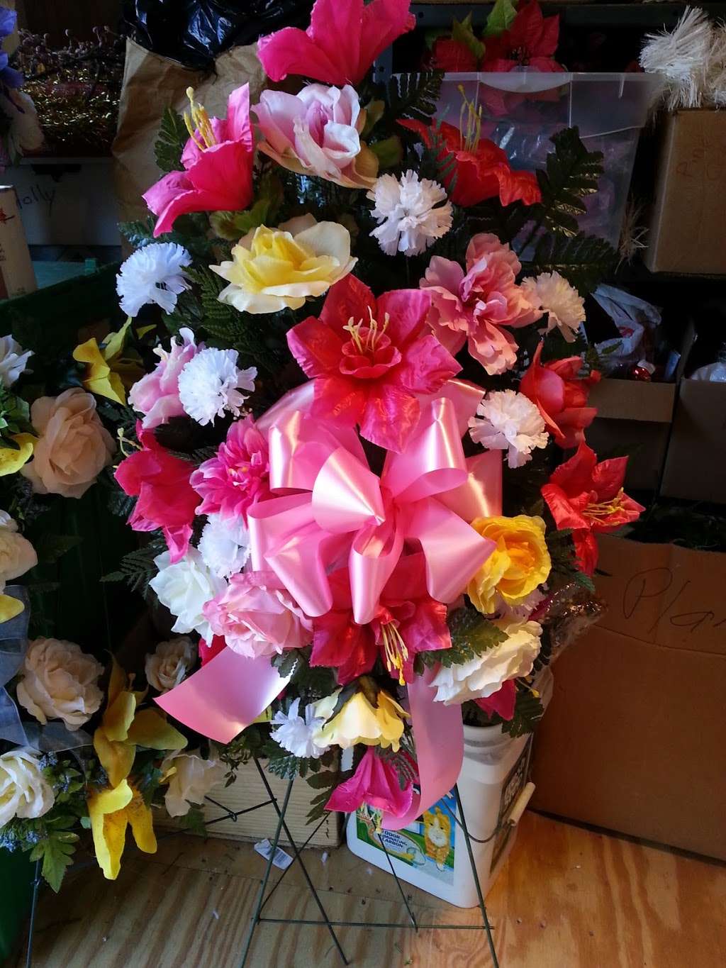 WEST POINT FLOWERS / Silk Flowers Only | 241 Gwynne Dr, Aylett, VA 23009 | Phone: (804) 310-9049