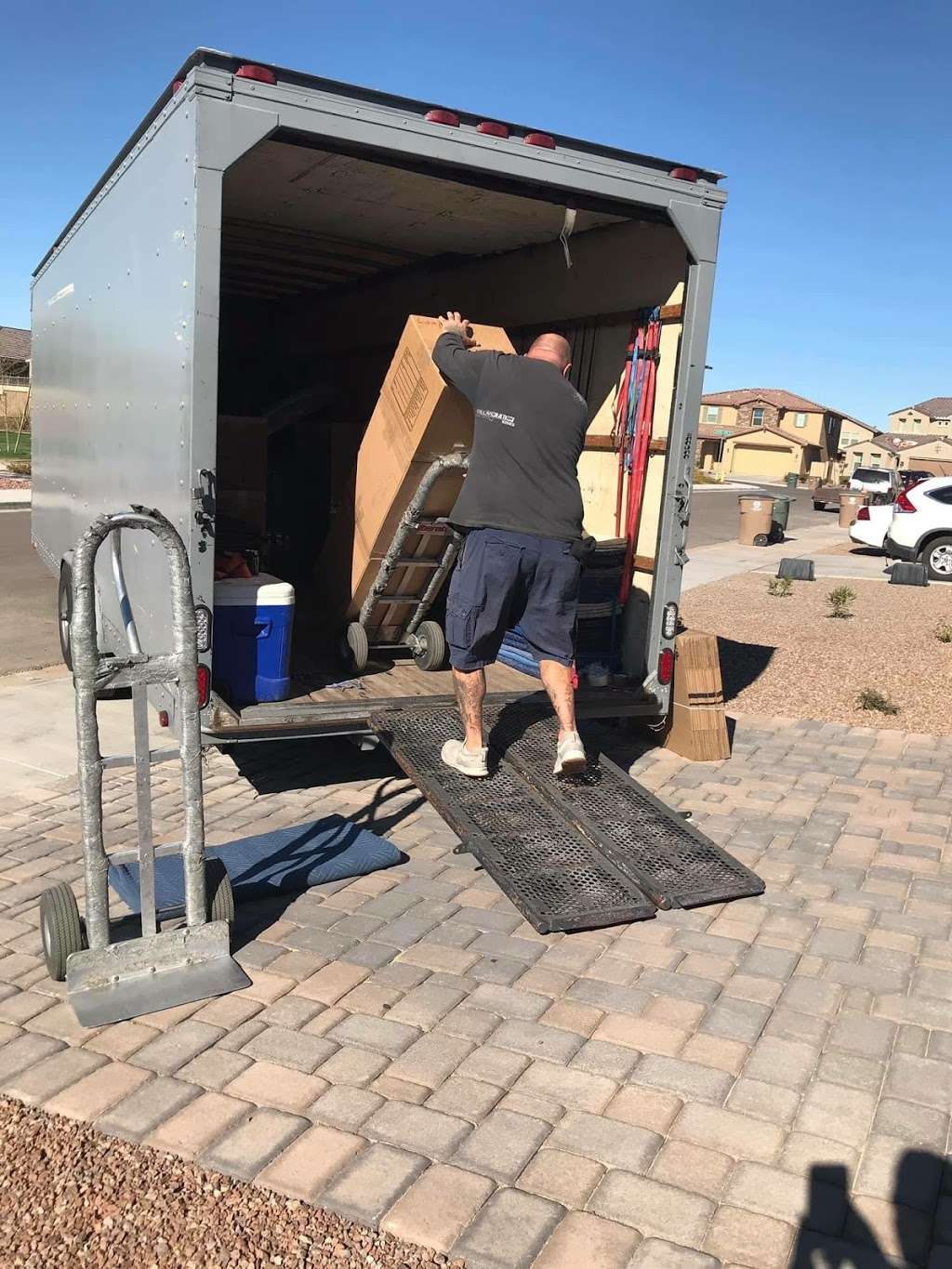 First Class Moving & Storage | 22230 N Black Canyon Hwy, Phoenix, AZ 85027, USA | Phone: (602) 696-0048