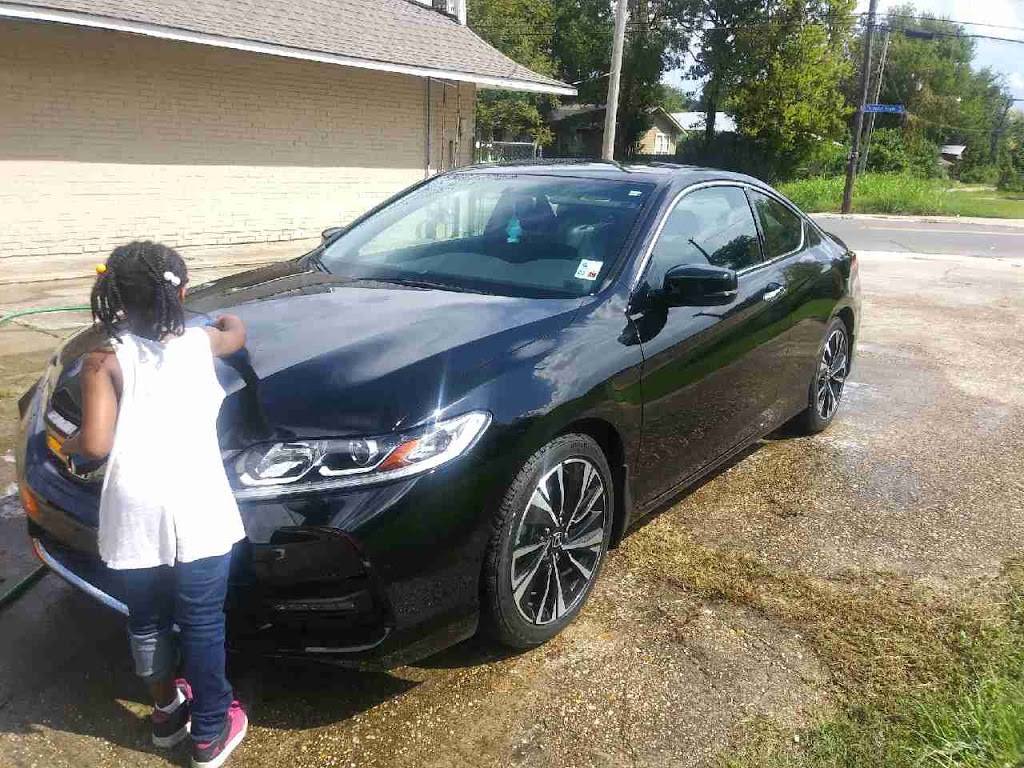 A&G Grocery & Car Wash | 1306 Thomas H. Delpit Dr, Baton Rouge, LA 70802, USA | Phone: (225) 953-9808