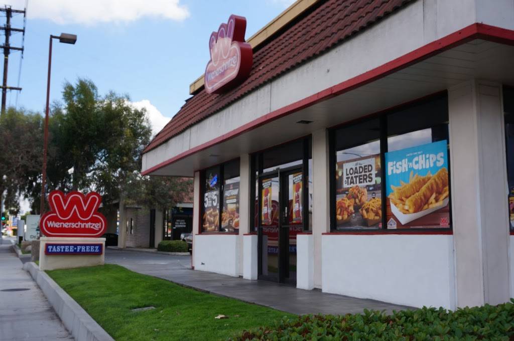 Wienerschnitzel | 1120 E Imperial Hwy, La Habra, CA 90631, USA | Phone: (714) 870-0307