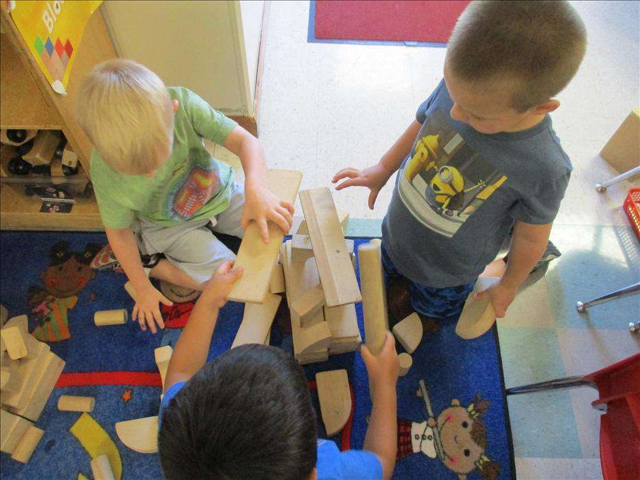 Mundelein KinderCare | 695 S, IL-83, Mundelein, IL 60060, USA | Phone: (847) 970-9554