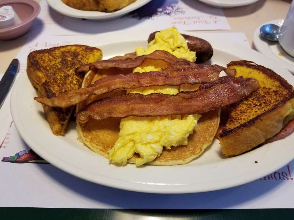 Spinning Wheel Diner | 283 US Highway 22 E, Lebanon, NJ 08833, USA | Phone: (908) 534-2577