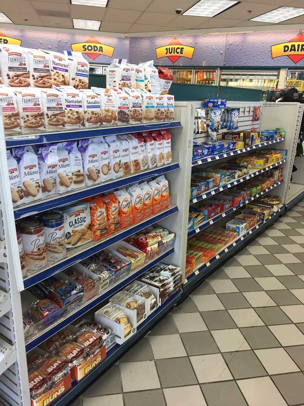 Mobil Mart | 109 W Ramapo Rd, Garnerville, NY 10923, USA | Phone: (845) 362-0118