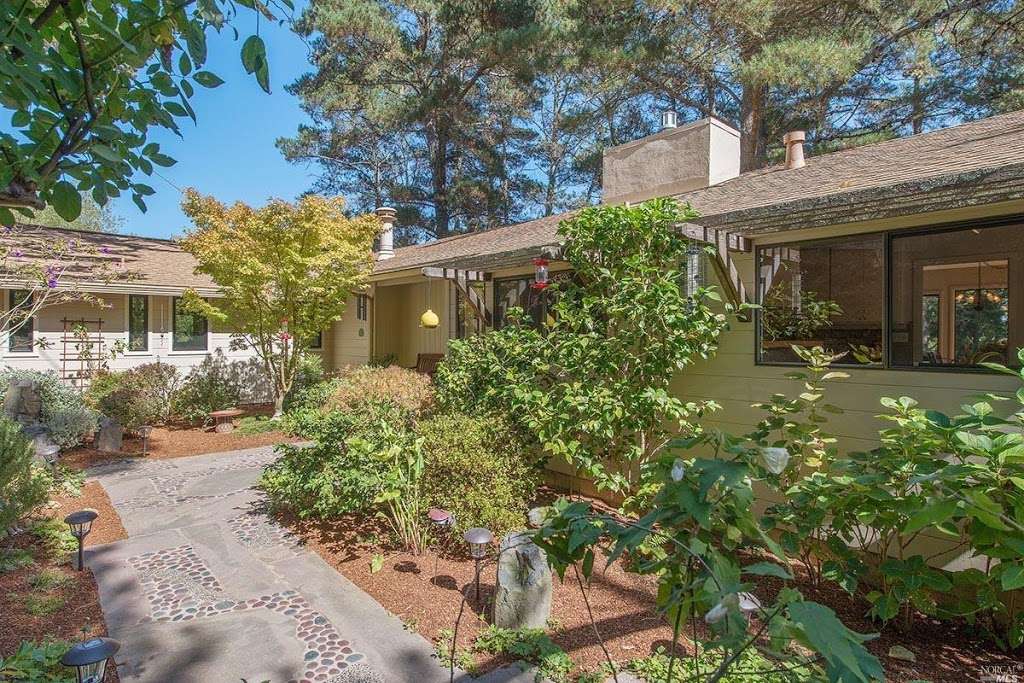 Madeline Schaider Real Estate | 217 Corte Madera Ave, Corte Madera, CA 94925 | Phone: (415) 515-9357