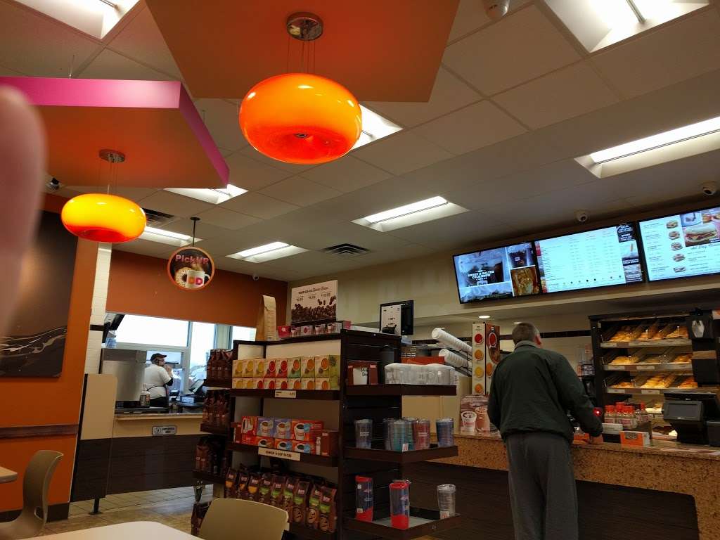 Dunkin | 39 Severna Parkway Suite #1, Martinsburg, WV 25403 | Phone: (304) 262-6585