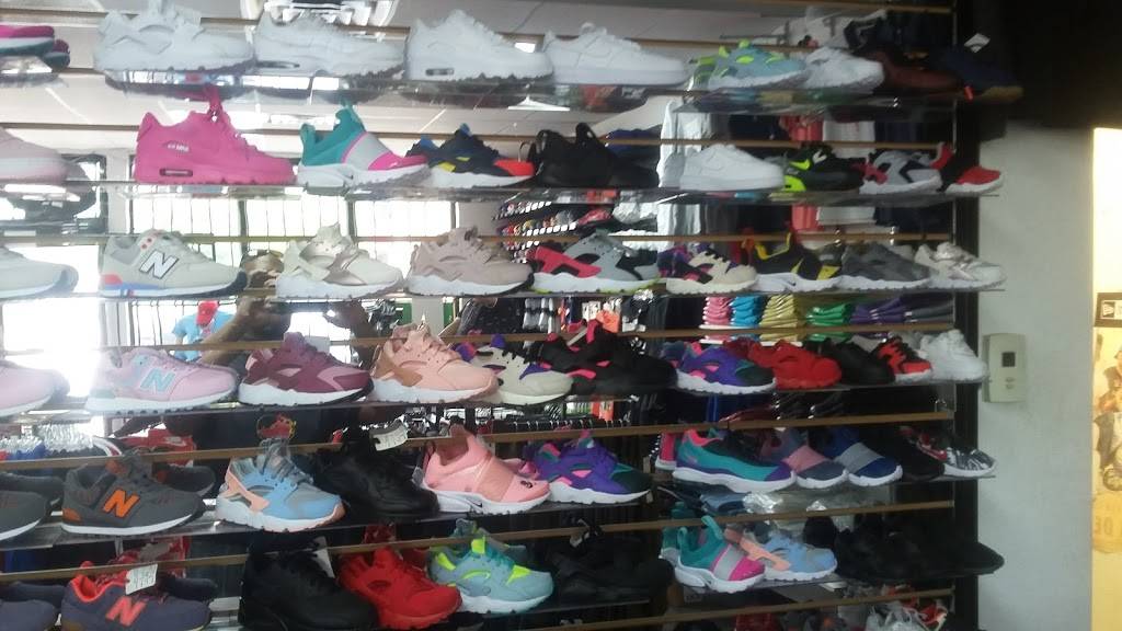 Fits Foot & Urban Wear | 2310 Martin Luther King Jr Blvd, Dallas, TX 75215, USA | Phone: (214) 421-3487