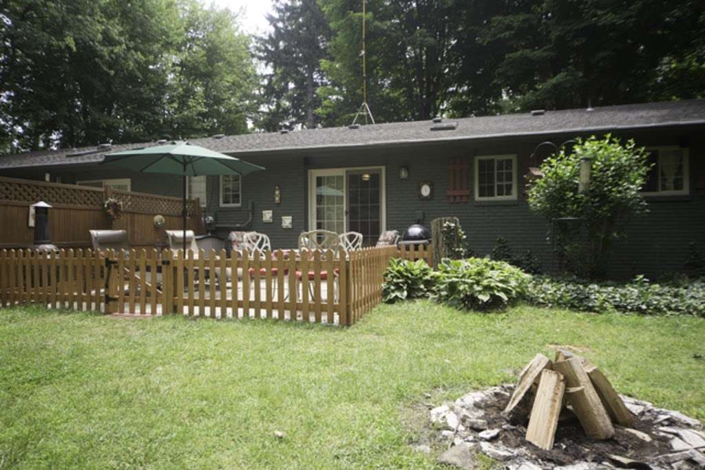 Pine Garden Cottage | 6451 E Chikaming, Sawyer, MI 49125, USA | Phone: (708) 712-5304