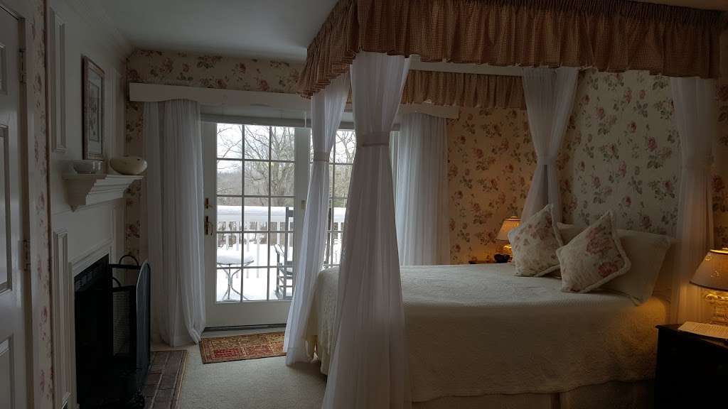 Fairville Inn | 506 Kennett Pike, Chadds Ford, PA 19317 | Phone: (610) 388-5900