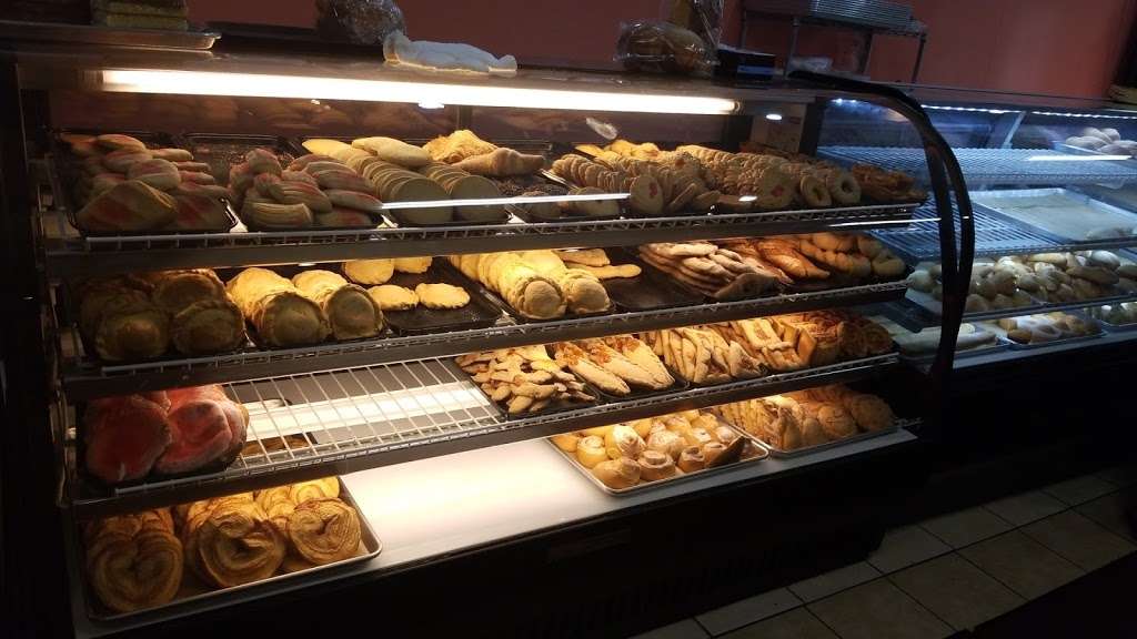 Moises Bakery | 12889 San Pablo Ave, Richmond, CA 94805 | Phone: (510) 778-8523