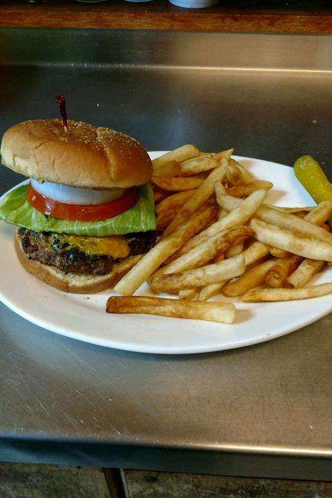 Montys Eatery & Pub | 3447 45th St, Highland, IN 46322, USA | Phone: (219) 237-6048