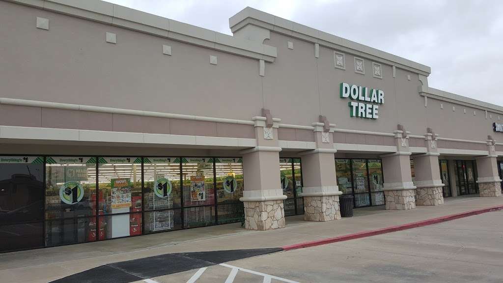 Dollar Tree | 19870 Southwest Fwy ste a, Sugar Land, TX 77479 | Phone: (281) 239-7660