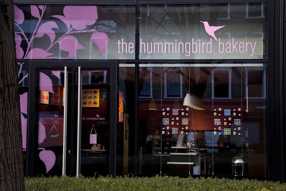 The Hummingbird Bakery - Islington | The, Angel Building, 405 St John St, Clerkenwell, London EC1V 4AB, UK | Phone: 020 7851 1795