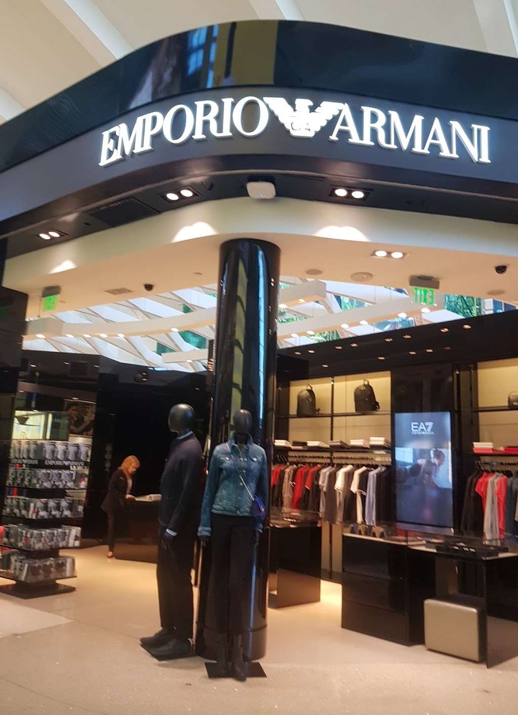 Emporio Armani | 380 World Way, Los Angeles, CA 90045, USA | Phone: (424) 750-9026