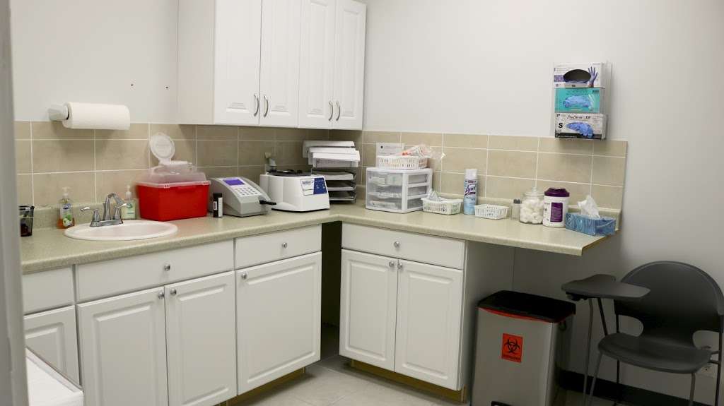 Clinica Latina Familiar Waller | 31315 Farm to Market 2920 #9, Waller, TX 77484, USA | Phone: (936) 372-3000