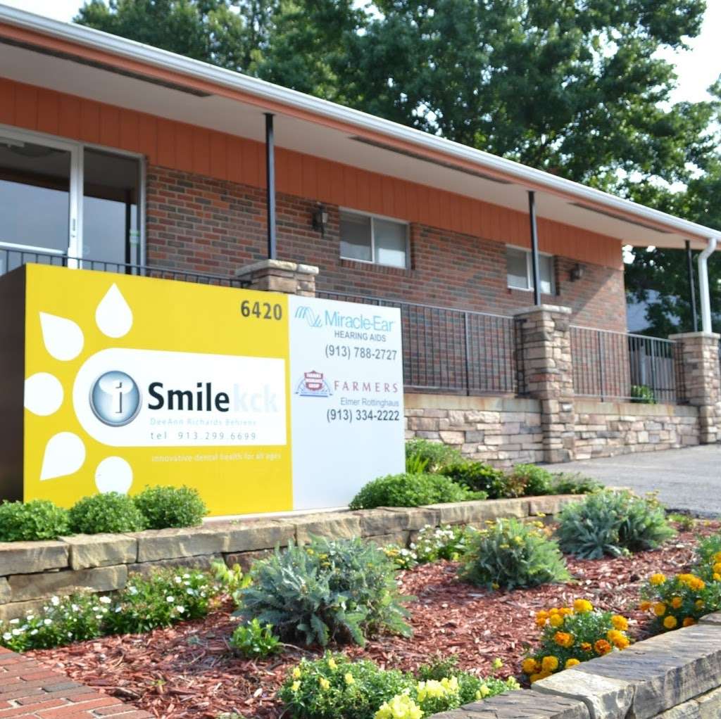 I Smile KCK | 6420 Parallel Pkwy, Kansas City, KS 66102, USA | Phone: (913) 299-6699