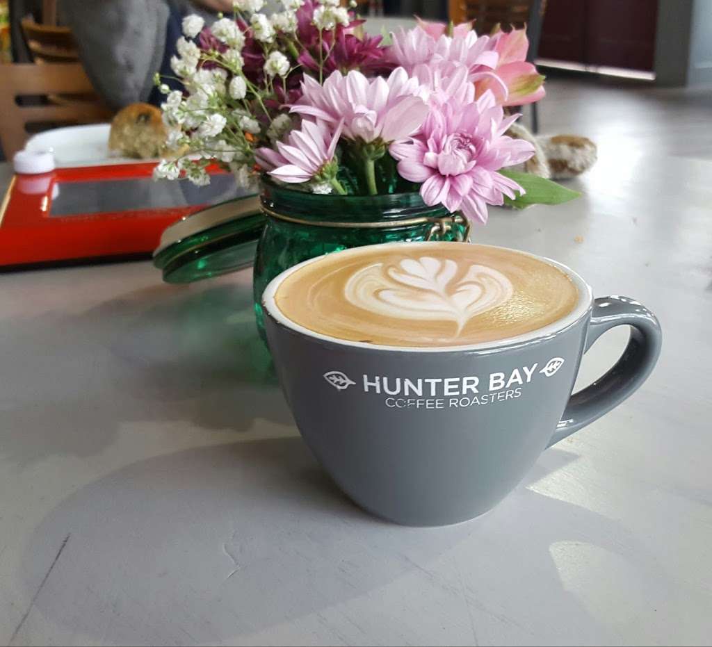 Hunter Bay Coffee Roasters | 5600 Olde Wadsworth Blvd, Arvada, CO 80002, USA | Phone: (303) 990-9650