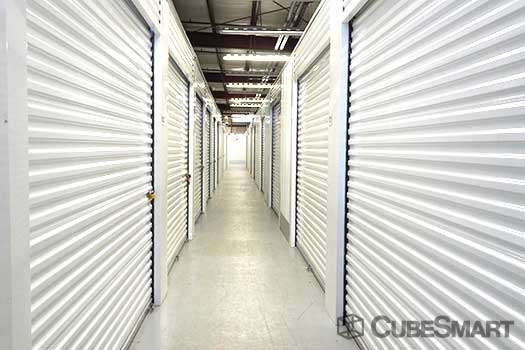 CubeSmart Self Storage | 11616 Beamer Rd, Houston, TX 77089, USA | Phone: (281) 464-7676