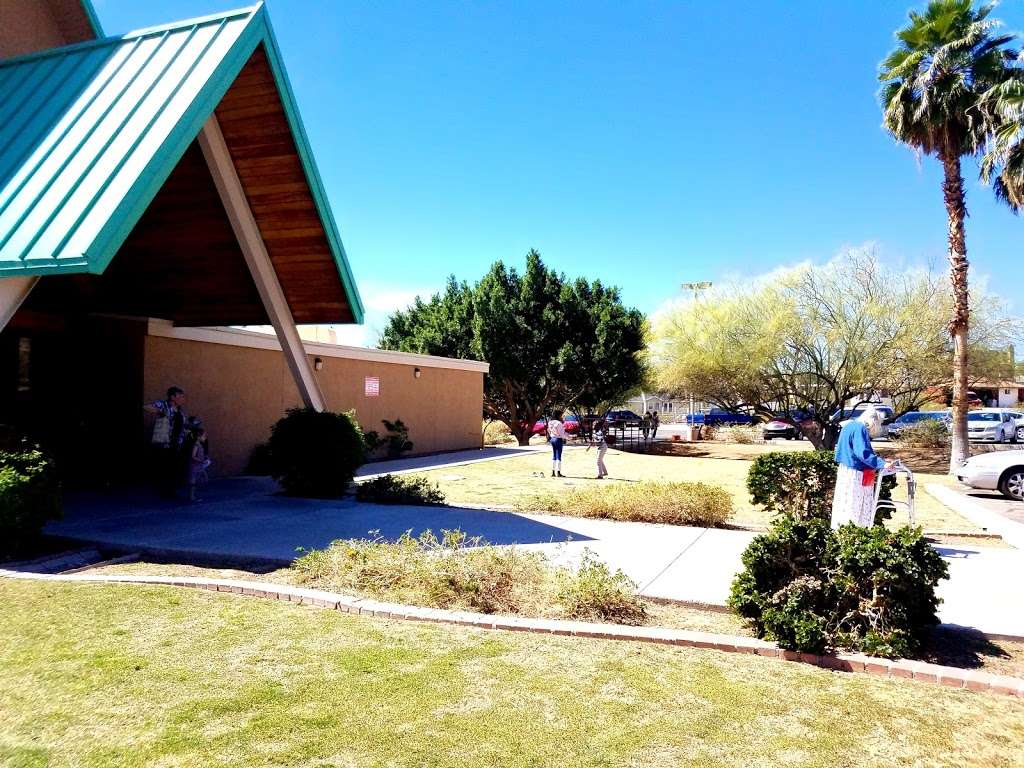 Covenant Of Grace Christian Flshp | 906 W Peoria Ave, Phoenix, AZ 85029, USA | Phone: (602) 678-0999