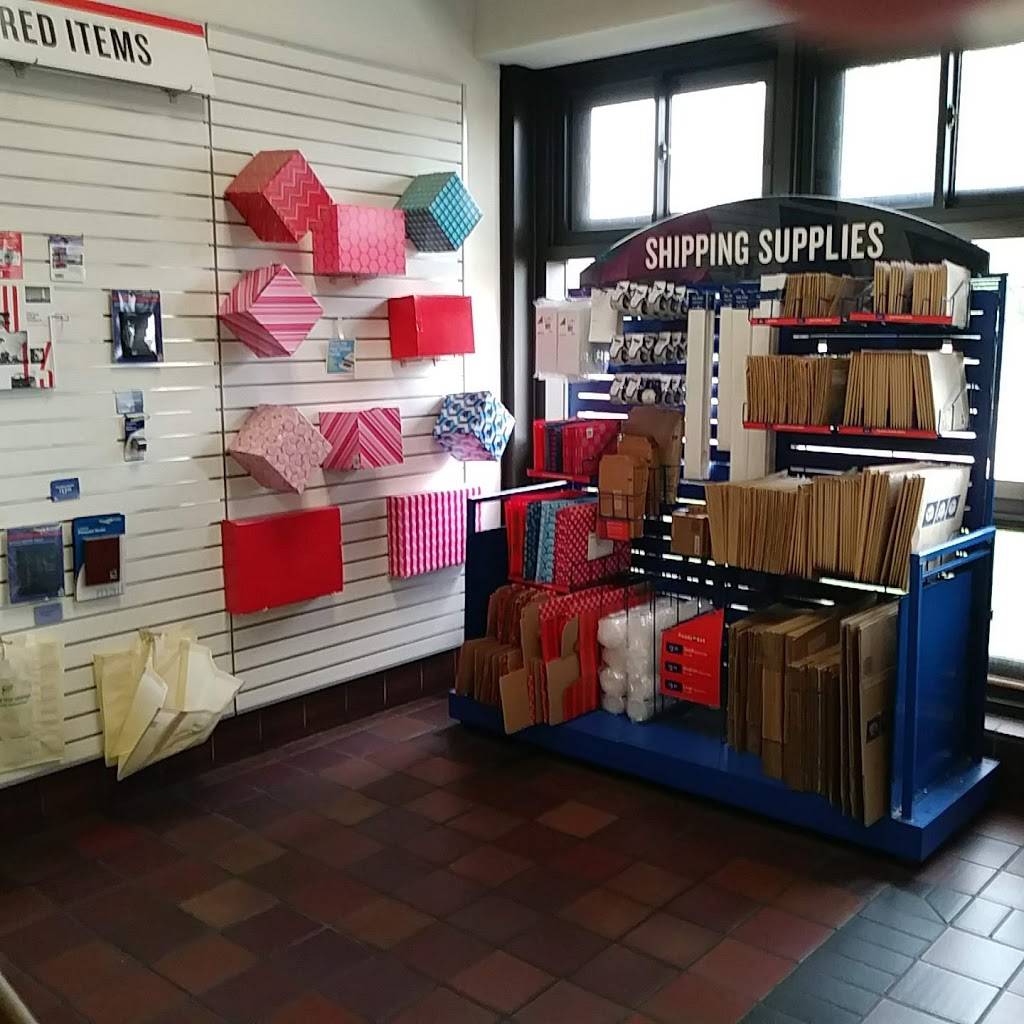 United States Postal Service | 4800 SE 110th St, Belleview, FL 34420 | Phone: (800) 275-8777