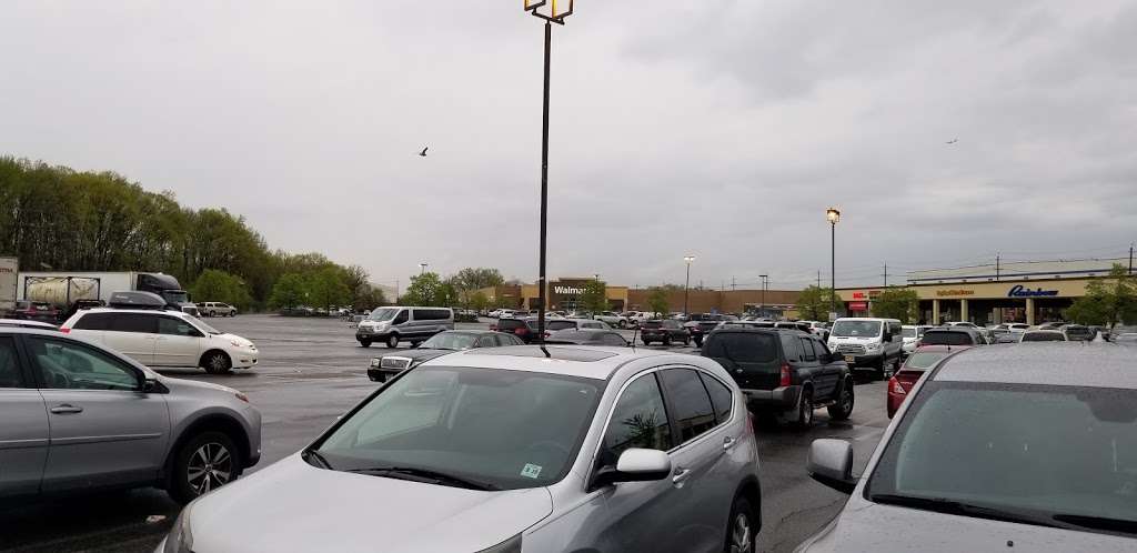 Walmart Parking | 1000 W Edgar Rd, Linden, NJ 07036, USA