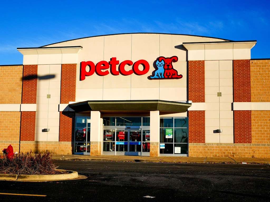 Petco | 1660 Orchard Gateway Blvd, North Aurora, IL 60542 | Phone: (630) 907-9004