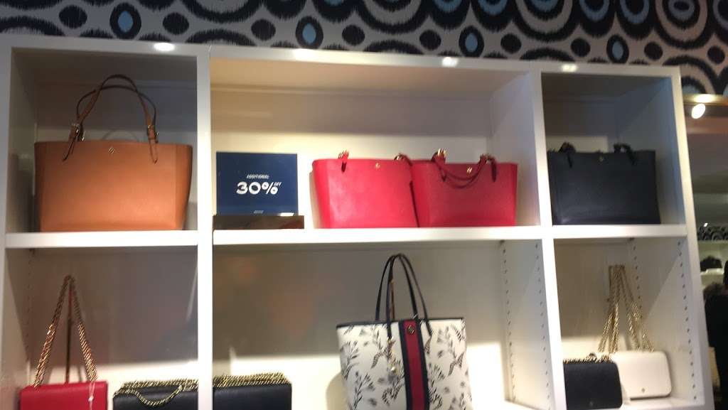 Tory Burch Outlet | 1 Premium, Outlet Blvd #280, Wrentham, MA 02093, USA | Phone: (508) 384-2098