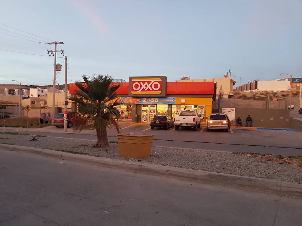 OXXO | Calle Del Ahuehuete, Urbiquinta Del Cedro, Baja California, B.C., Mexico | Phone: 800 288 6996