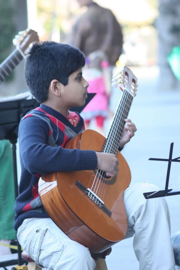 The Guitar Studio of Grady Sloan | 21070 Homestead Rd #100, Cupertino, CA 95014, USA | Phone: (408) 823-8274