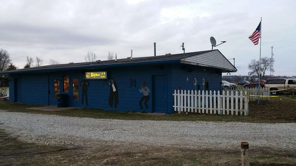 The Skyline Drive-In | 3986 E Michigan Rd, Shelbyville, IN 46176 | Phone: (317) 398-6150