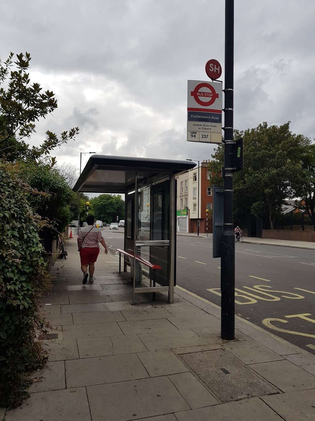 Paddenswick Road (Stop SH) - bus station  | Photo 1 of 2 | Address: Hammersmith, London W12 8ER, UK