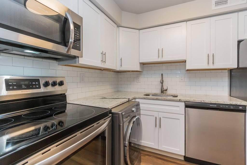 Beacon Pointe Apartments & Townhomes 2810 Nathaniel Way, Sparrows