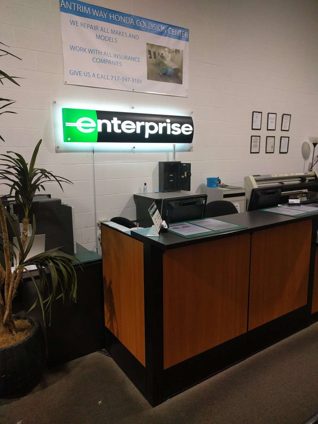 Enterprise Rent-A-Car | 200 S Antrim Way, Greencastle, PA 17225, USA | Phone: (717) 597-7775