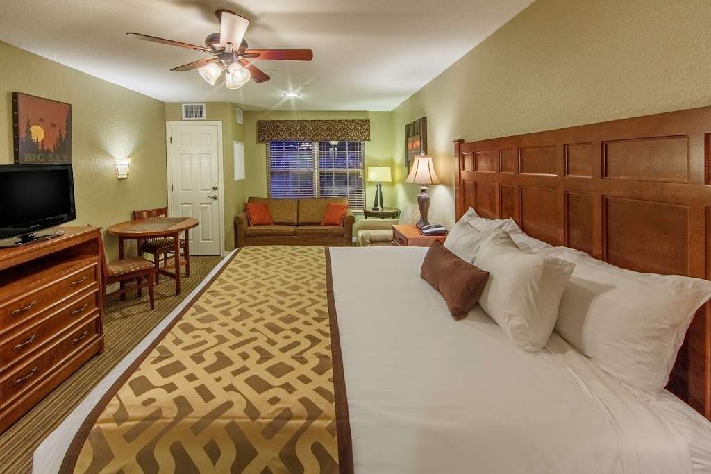 Holiday Inn Club Vacations Piney Shores Resort | 8350 Piney Shores Dr, Conroe, TX 77304, USA | Phone: (936) 856-4692