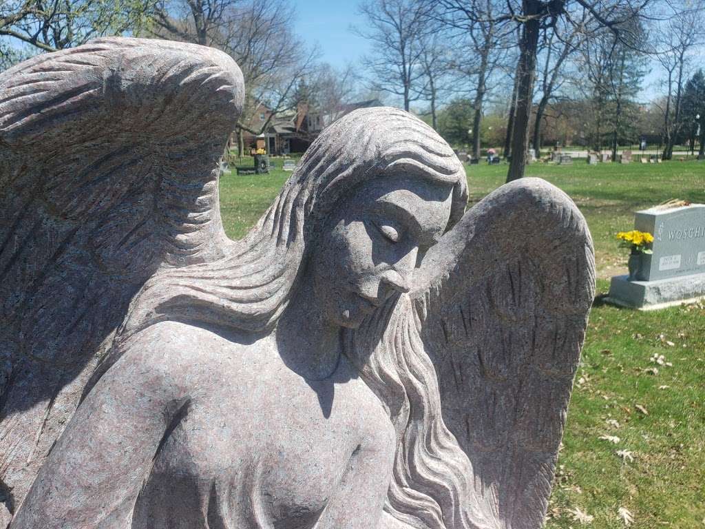 Maplewood Cemetery | 200 College Dr, Anderson, IN 46012, USA | Phone: (765) 642-3714