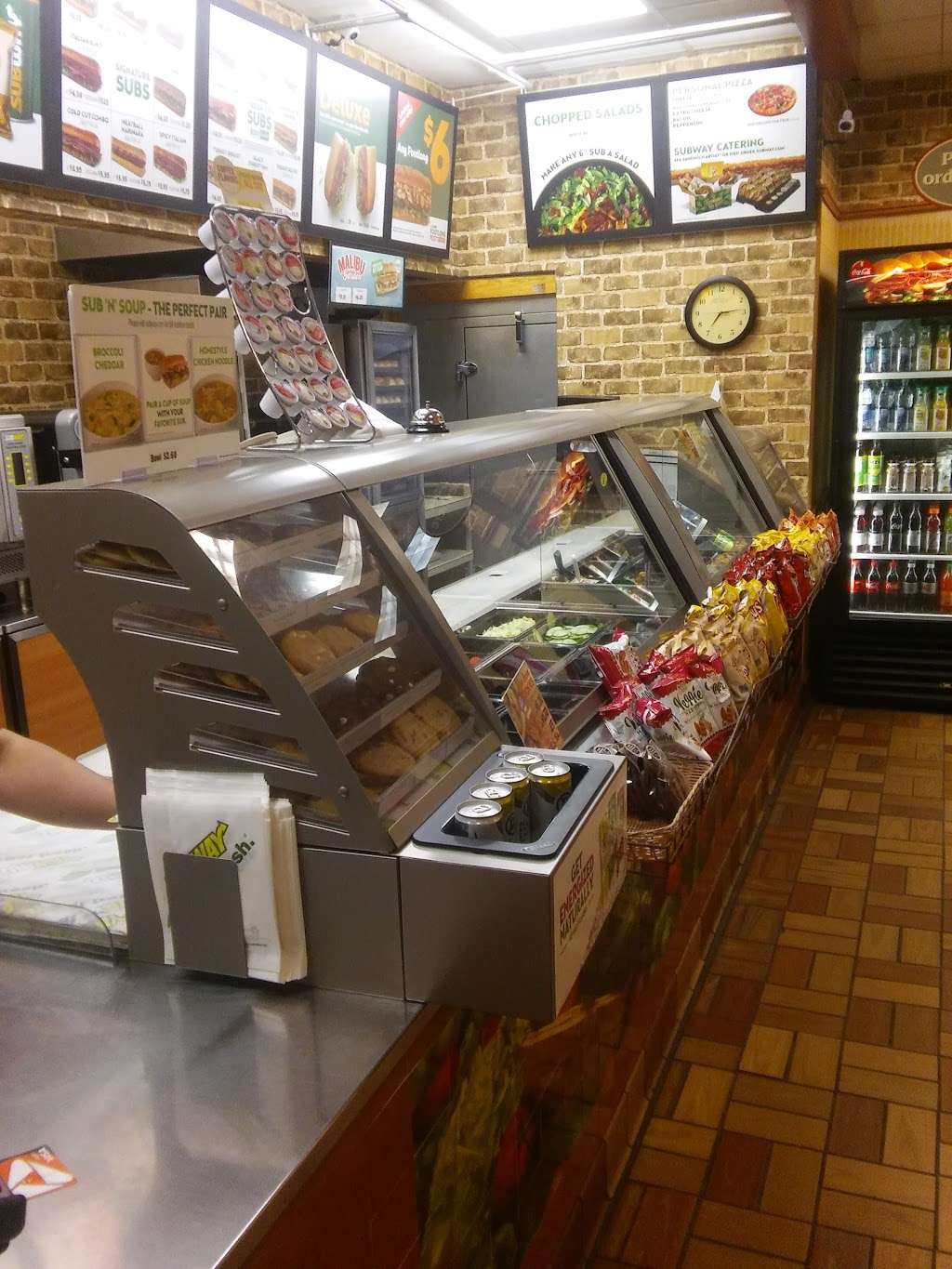 Subway Restaurants | 14450 Layhill Rd, Silver Spring, MD 20906 | Phone: (301) 438-3131