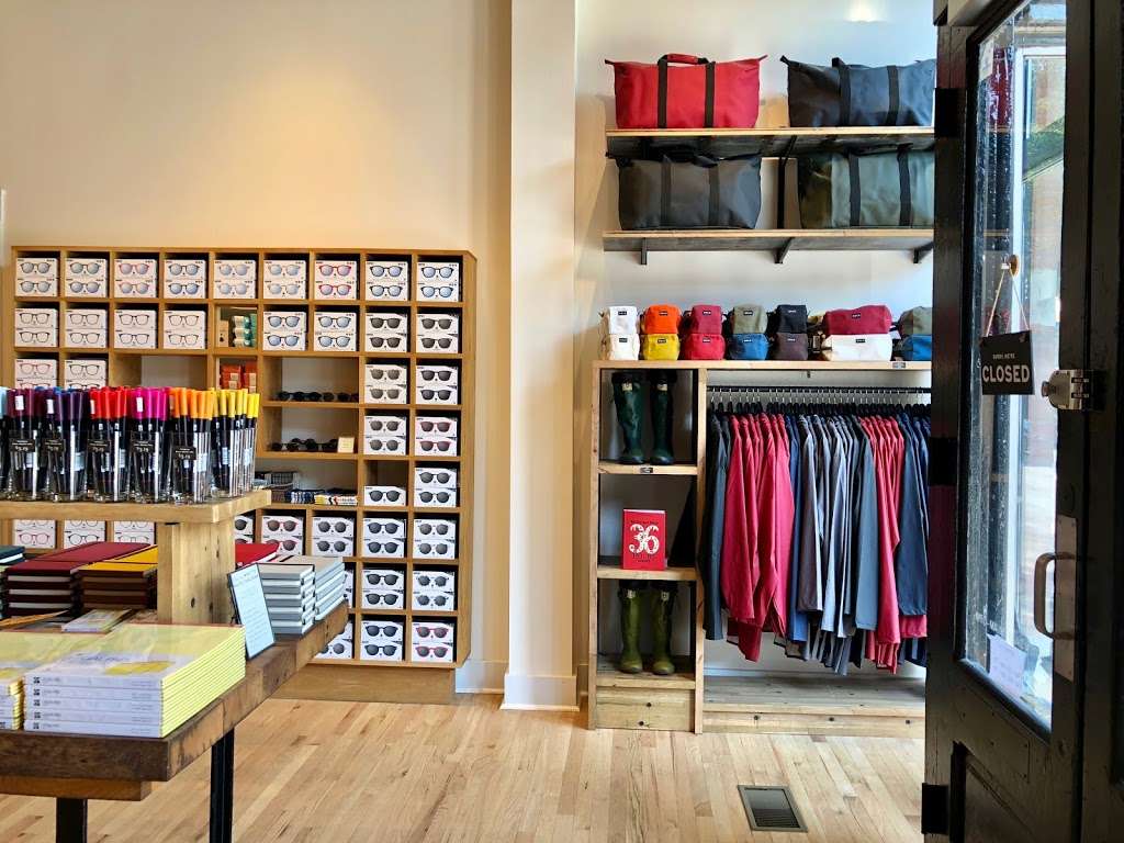 Topdrawer - Lincoln Park | 810 W Armitage Ave, Chicago, IL 60614 | Phone: (773) 360-1630