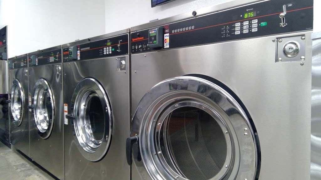 SpinCycle Laundry Lounge | 12917 San Pablo Ave, Richmond, CA 94805, USA | Phone: (888) 275-8240