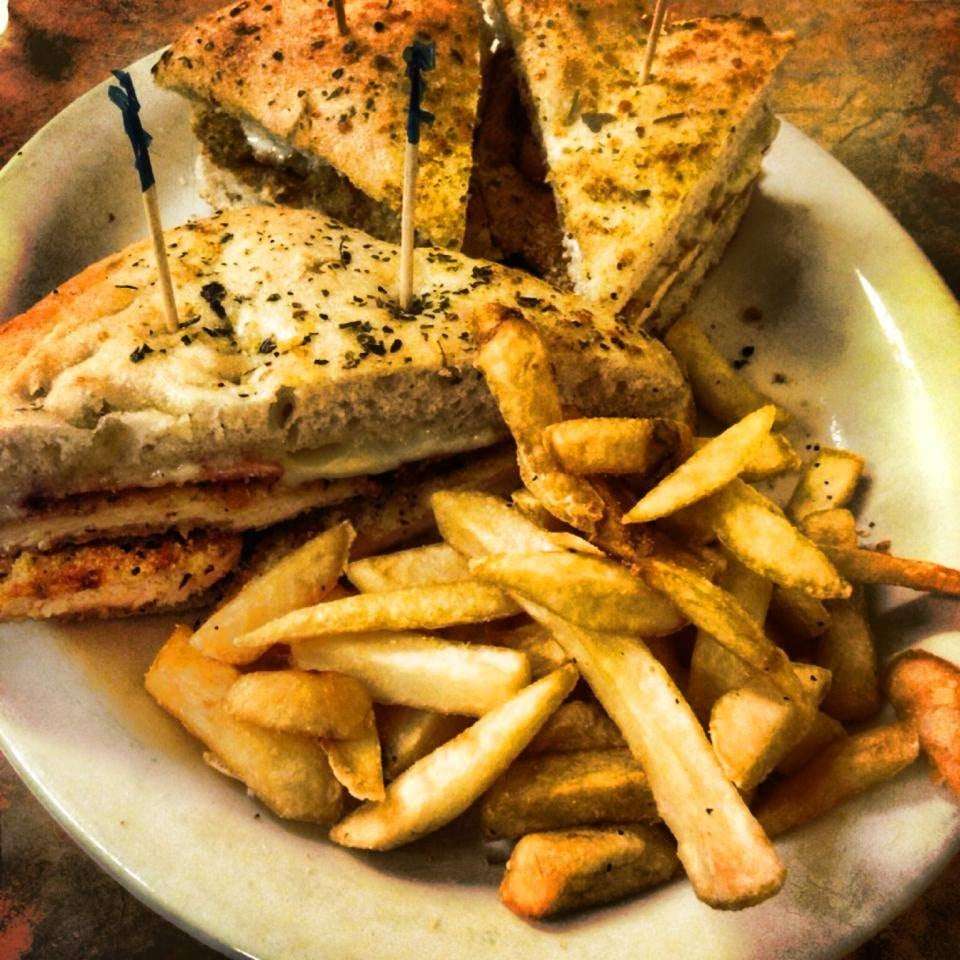 Filippos Pizzeria & Grill | 253 High St E, Glassboro, NJ 08028, USA | Phone: (856) 243-5845