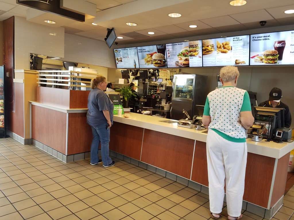 McDonalds | 6462 Parker Blvd, Aurora, CO 80016, USA | Phone: (303) 617-3339
