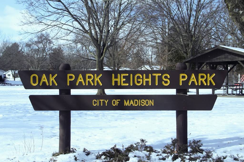 Oak Park Heights Park | 641 Hilltop Dr, Madison, WI 53711, USA | Phone: (608) 266-4711