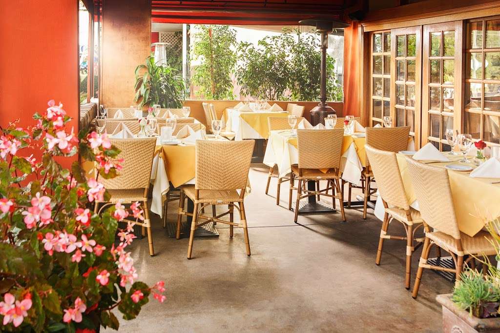 Il Piccolo Verde | 140 S Barrington Pl, Los Angeles, CA 90049, USA | Phone: (310) 472-4939